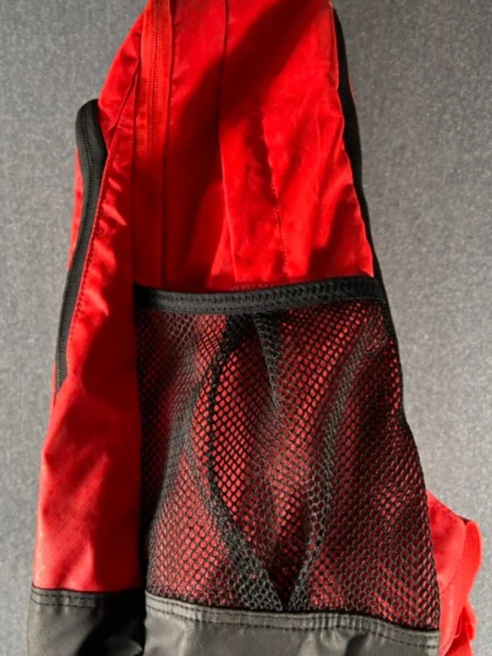 Nike Max Air Vapor Backpack Red/Black Water Resistent Shock Absorbing Air Pods
